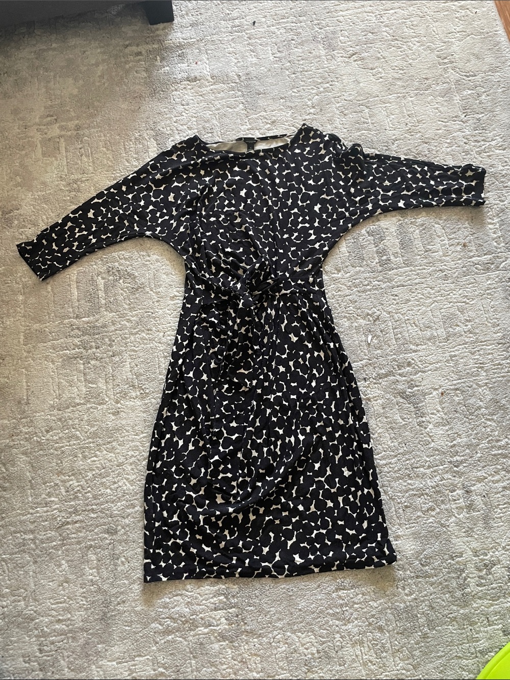 Ann Taylor Black and White Printed Long-Sleeve Tie-Waist Dress